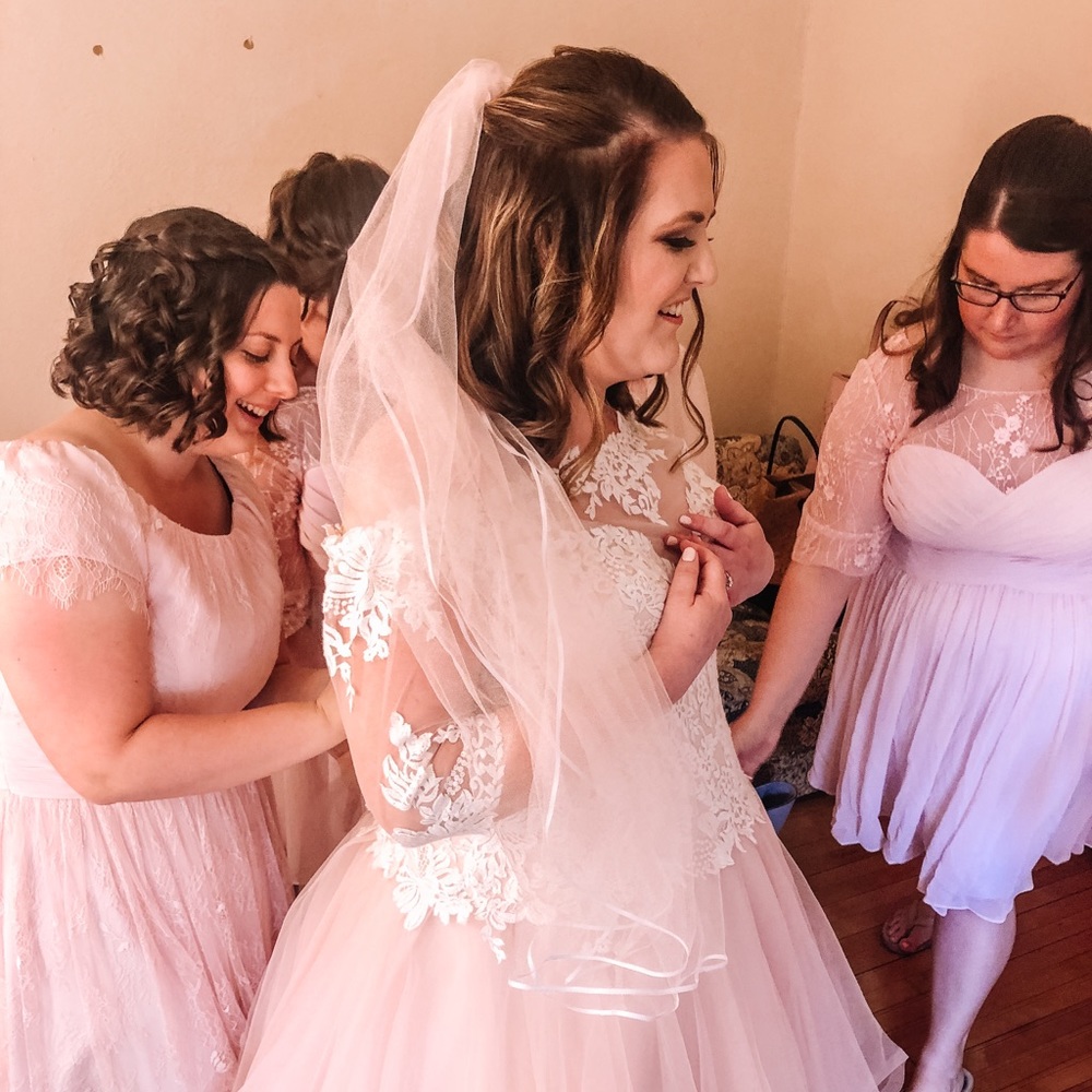 Meet your Posher, Laura